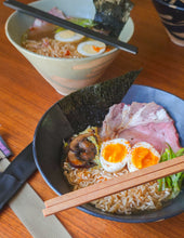 Load image into Gallery viewer, Noodle Bowl and Chopsticks Set