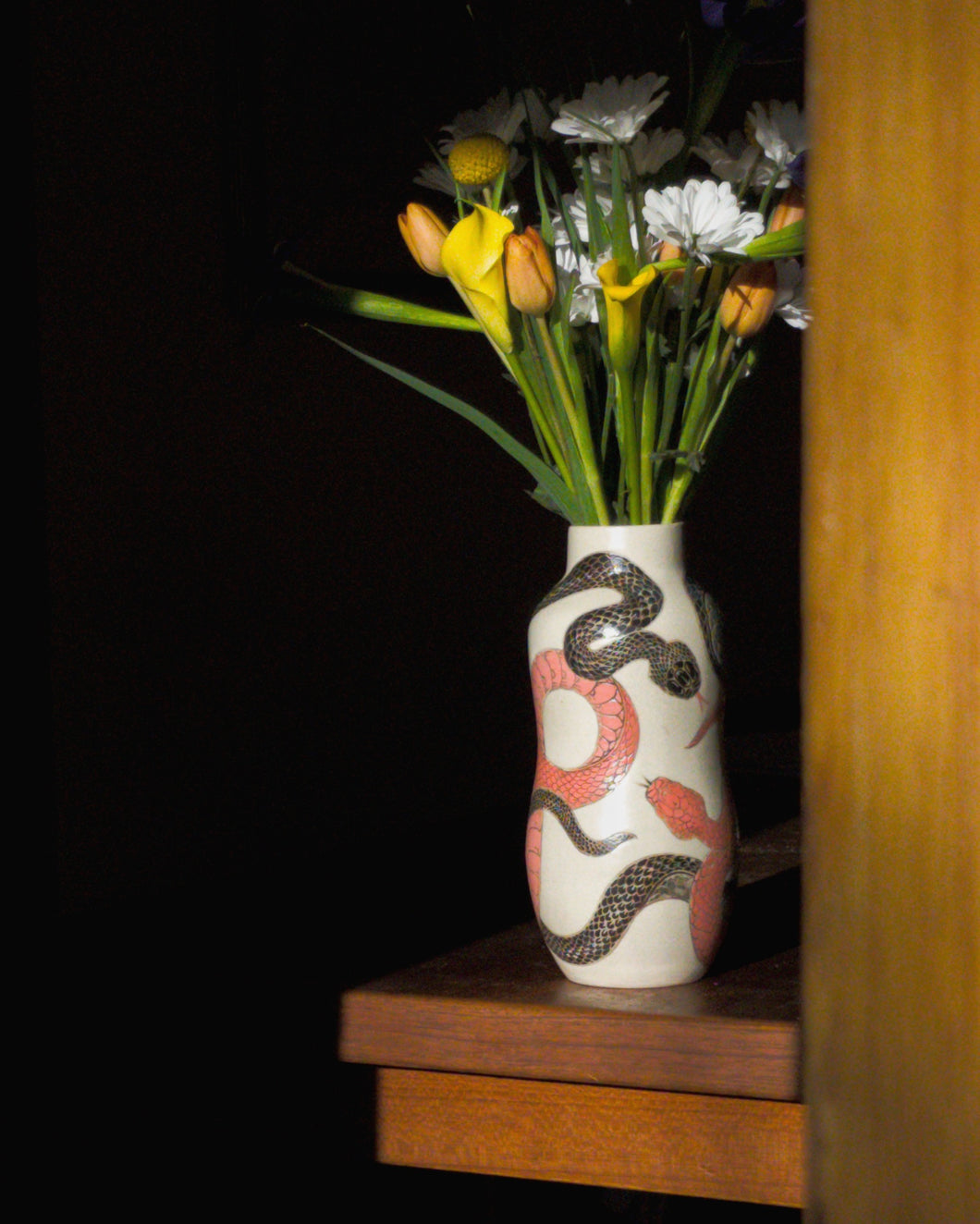 Twisted serpents porcelain vase