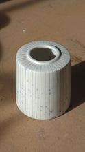 Load image into Gallery viewer, Bud vase
