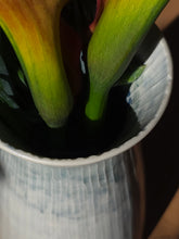 Load image into Gallery viewer, The (ideal size) Porcelain vase
